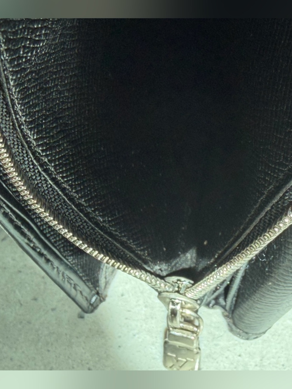 Authentic vintage Louis Vuitton Black Epi Leather Long Wallet - Picture 10 of 11
